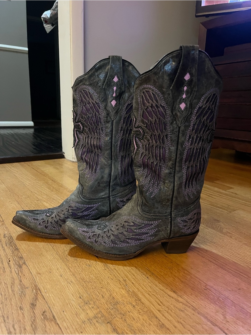 Women's Gray Leather Cowboy Boots with Purple Stitching!